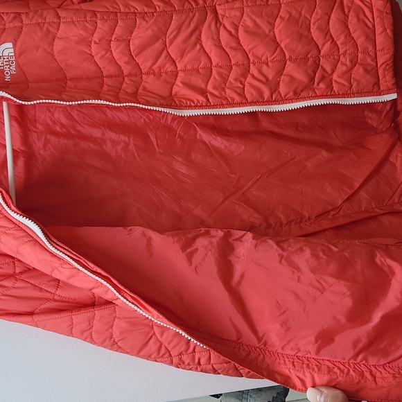 North Face Pink Jacket - Picture 4 of 7